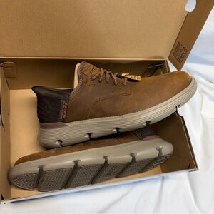 (NWT) Skechers Slip-ins Garza-Gervin Brown Sneaker